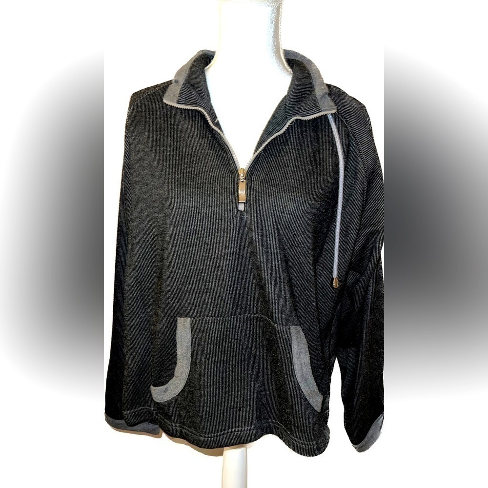 TWO pieces! Avon Kangaroo pocket top with matching pull on pants,  easy!